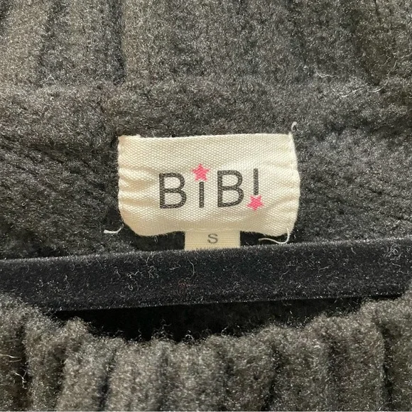 Bibi Off the shoulder sweater black size small - Picture 4 of 5